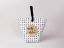 Load image into Gallery viewer, Standard Patterned Wedding or Party Favour Boxes with customised rustic Kraft label