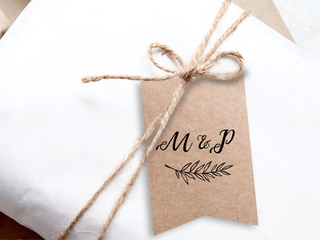 Flag-shaped initial gift tags for your custom wedding and party favours