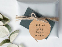 Load image into Gallery viewer, Custom round wedding tag with names - gift tags for your custom wedding and party favours