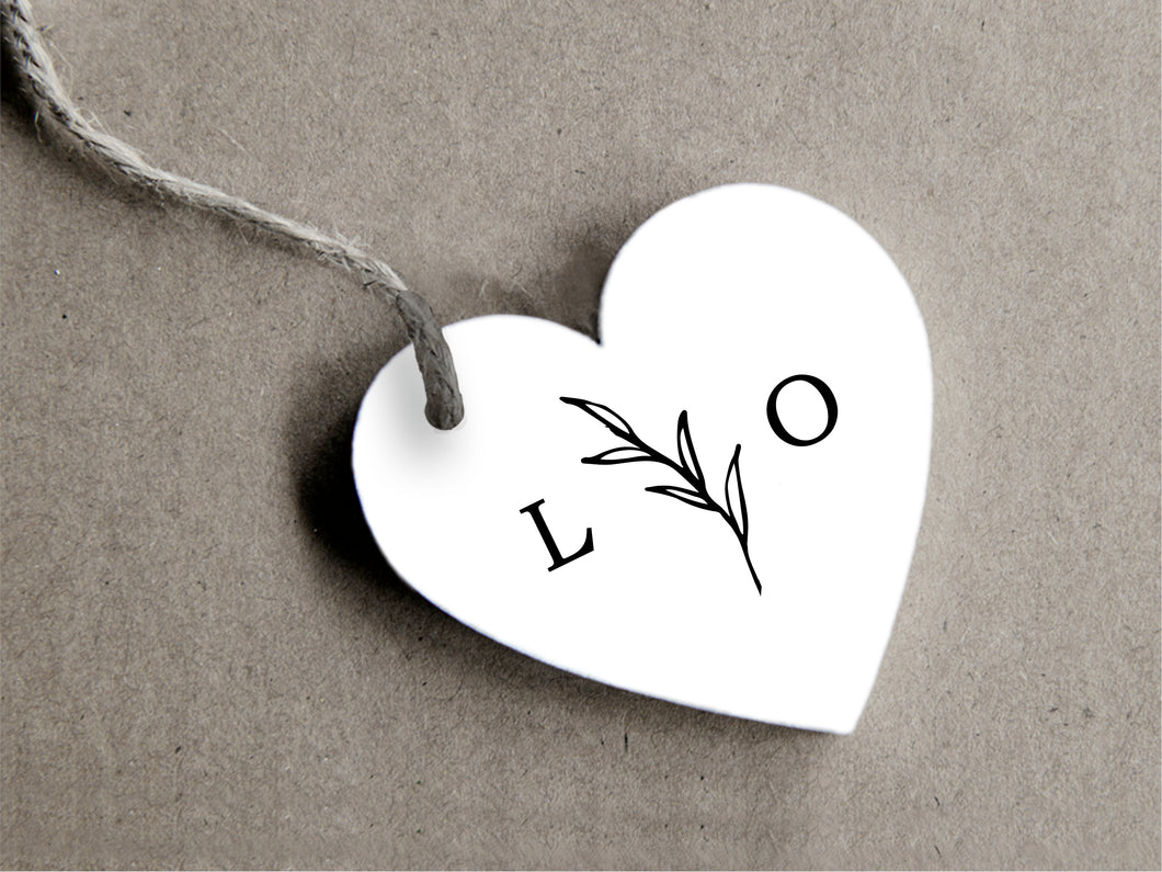 Heart-shaped wedding initial gift tags for your custom wedding and party favours
